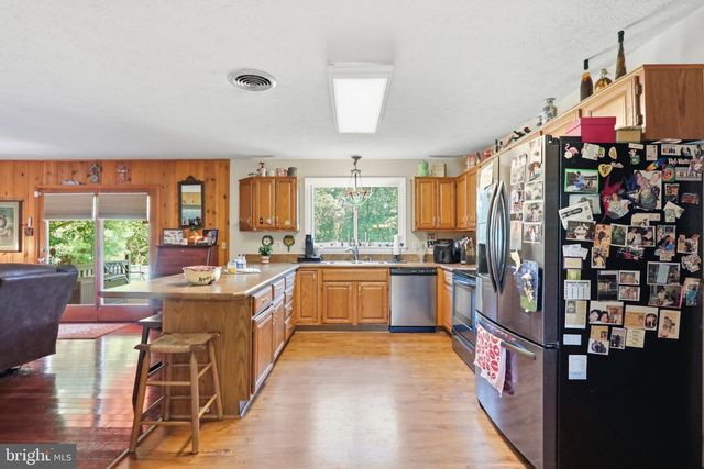 414 DEVILS BACKBONE OLOOK, Stephenson, VA 22656