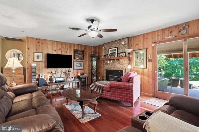 414 DEVILS BACKBONE OLOOK, Stephenson, VA 22656
