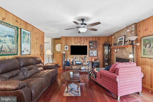 414 DEVILS BACKBONE OLOOK, Stephenson, VA 22656