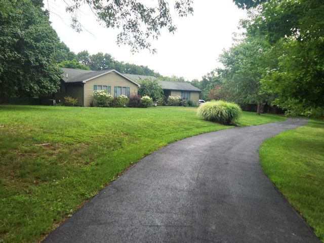 414 DEVILS BACKBONE OLOOK, Stephenson, VA 22656