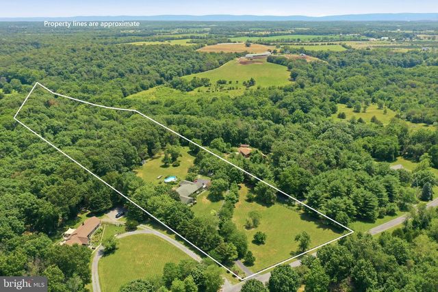 414 DEVILS BACKBONE OLOOK, Stephenson, VA 22656