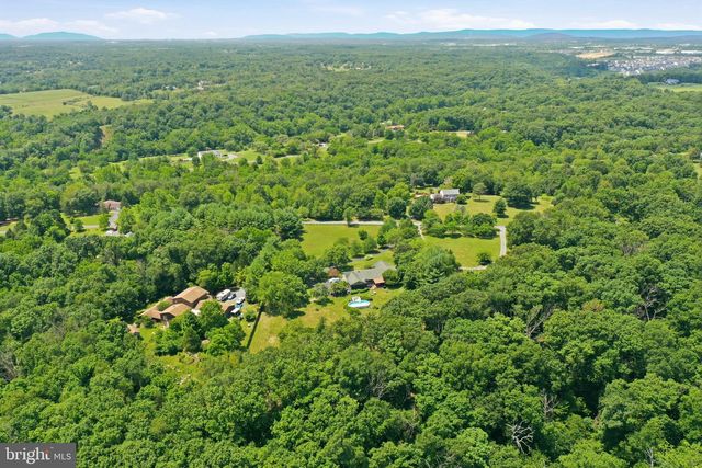 414 DEVILS BACKBONE OLOOK, Stephenson, VA 22656