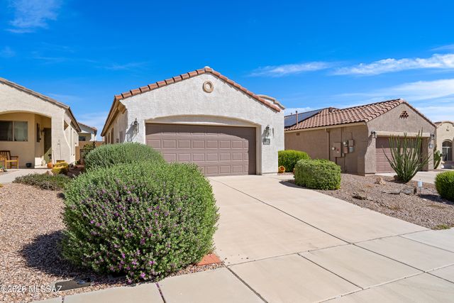 468 W Calle Media Luz, Sahuarita, AZ 85629