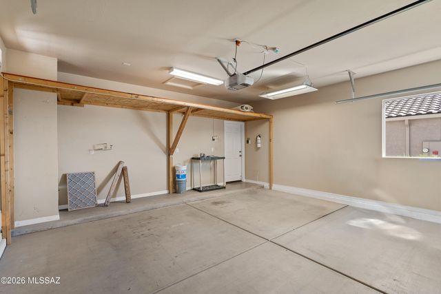 468 W Calle Media Luz, Sahuarita, AZ 85629