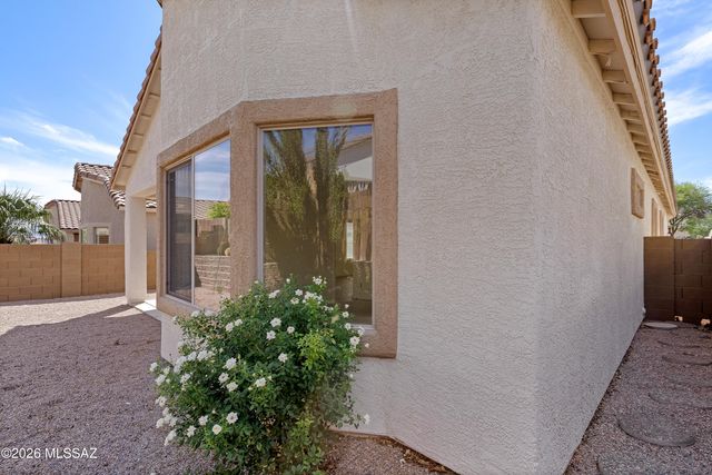 468 W Calle Media Luz, Sahuarita, AZ 85629