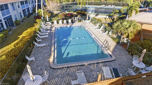 5521 Longleaf DR, North Fort Myers, FL 33917