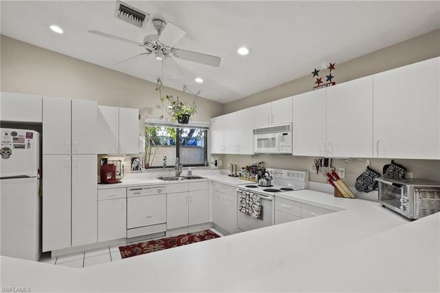 5521 Longleaf DR, North Fort Myers, FL 33917