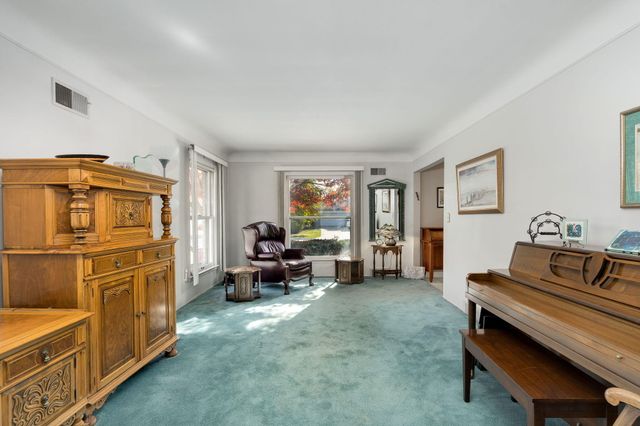 16940 Jeanette Street, Southfield, MI 48075