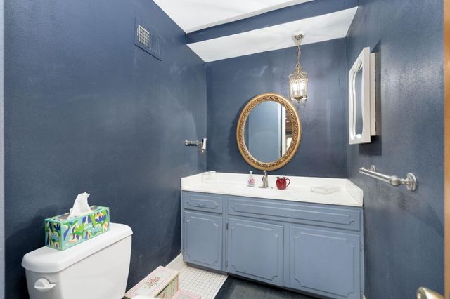 16940 Jeanette Street, Southfield, MI 48075