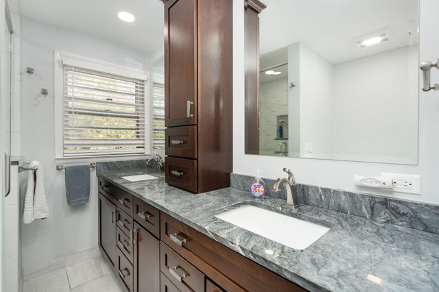 16940 Jeanette Street, Southfield, MI 48075
