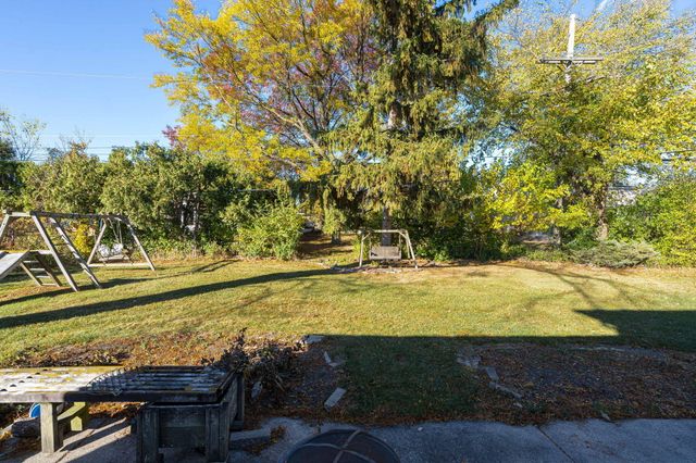 16940 Jeanette Street, Southfield, MI 48075