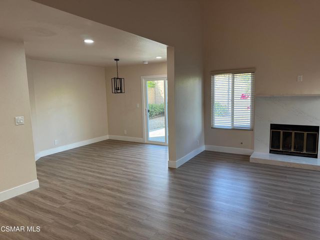 12475 Sunnyglen Drive, Moorpark, CA 93021