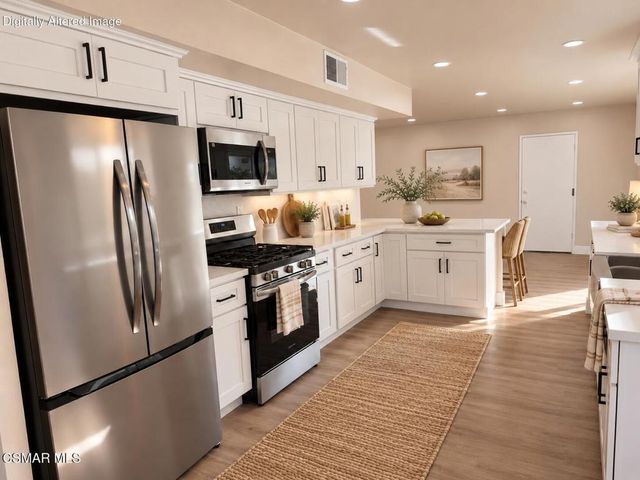 12475 Sunnyglen Drive, Moorpark, CA 93021