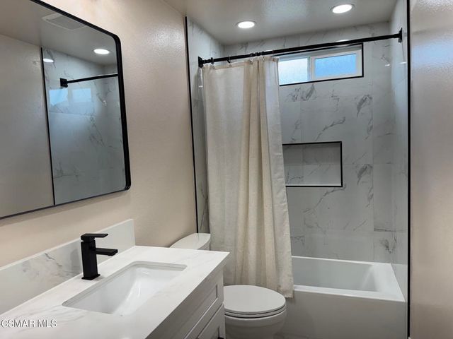 12475 Sunnyglen Drive, Moorpark, CA 93021