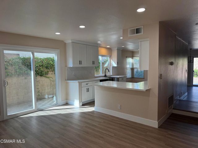 12475 Sunnyglen Drive, Moorpark, CA 93021