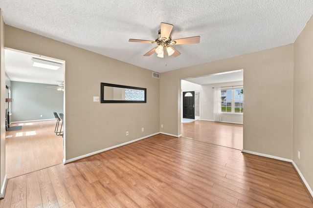 38 VANCE AVE, Sicklerville, NJ 08081