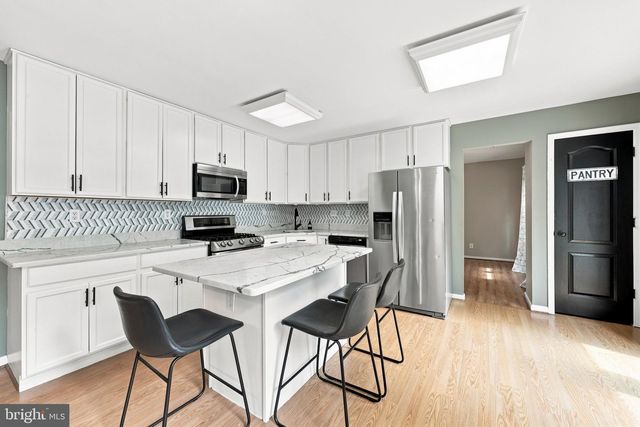 38 VANCE AVE, Sicklerville, NJ 08081