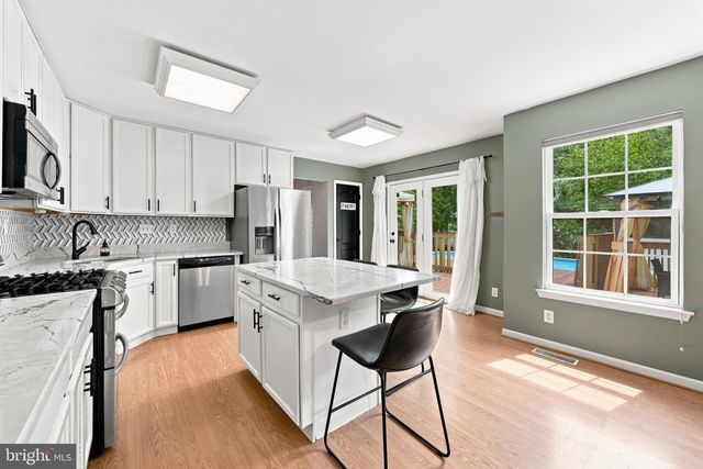 38 VANCE AVE, Sicklerville, NJ 08081