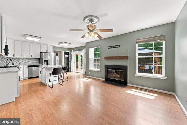 38 VANCE AVE, Sicklerville, NJ 08081