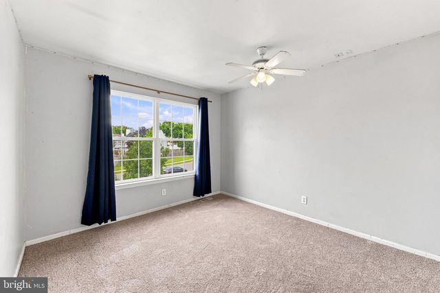 38 VANCE AVE, Sicklerville, NJ 08081