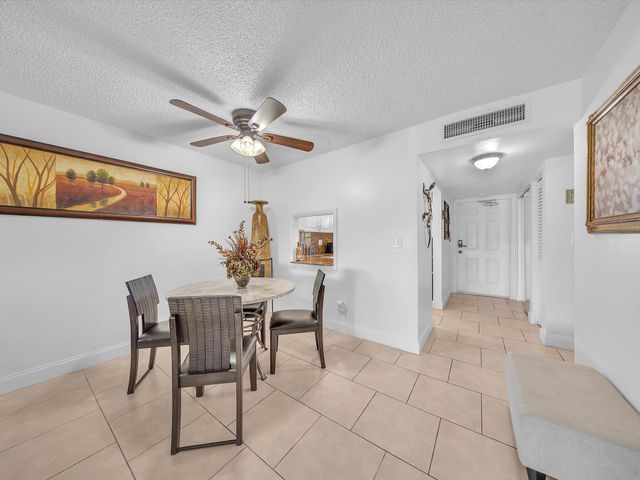 6051 NW 61st Avenue 310, Tamarac, FL 33319