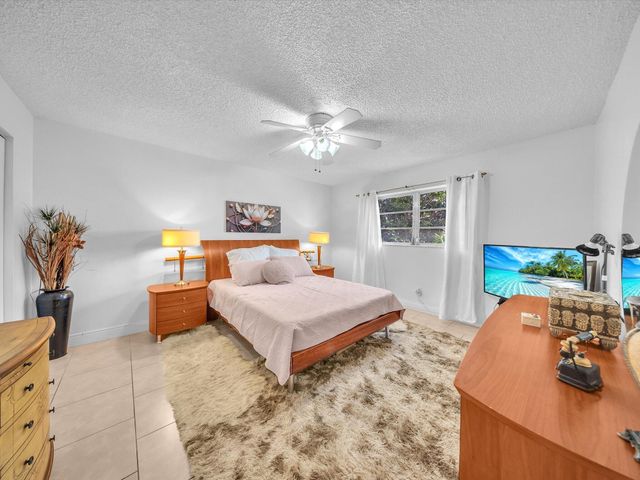 6051 NW 61st Avenue 310, Tamarac, FL 33319