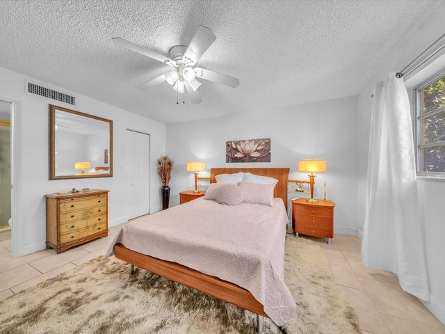 6051 NW 61st Avenue 310, Tamarac, FL 33319