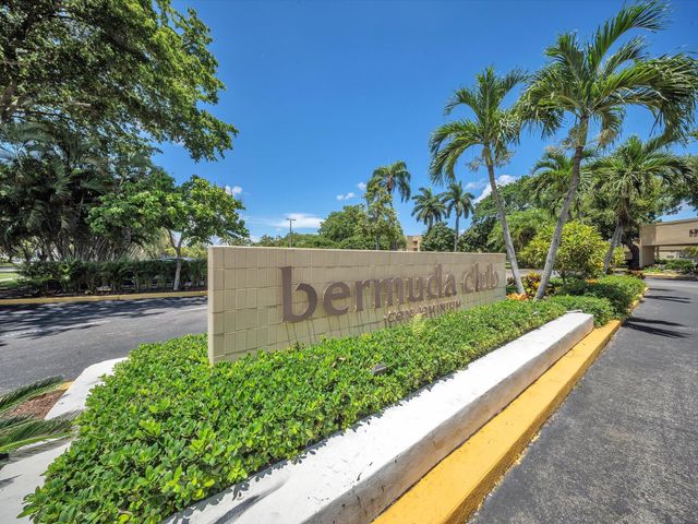 6051 NW 61st Avenue 310, Tamarac, FL 33319