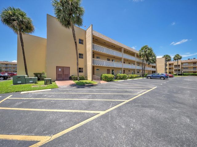 6051 NW 61st Avenue 310, Tamarac, FL 33319