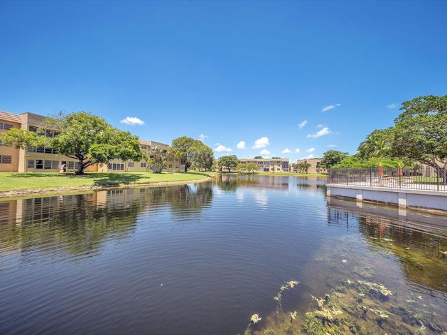 6051 NW 61st Avenue 310, Tamarac, FL 33319