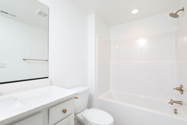 2502 NE 6th Street, Grimes, IA 50111