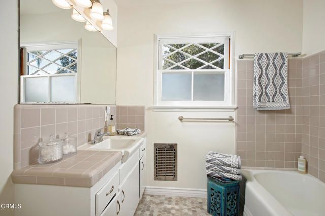 1500 S 3rd Avenue, Arcadia, CA 91006