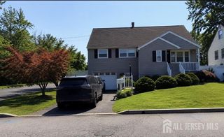 1 Maryknoll Road, Menlo Park Terrace, NJ 08840