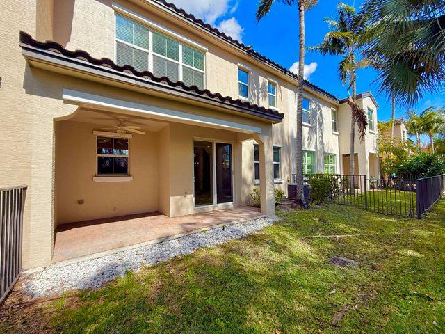 4630 Mediterranean Circle, Palm Beach Gardens, FL 33418