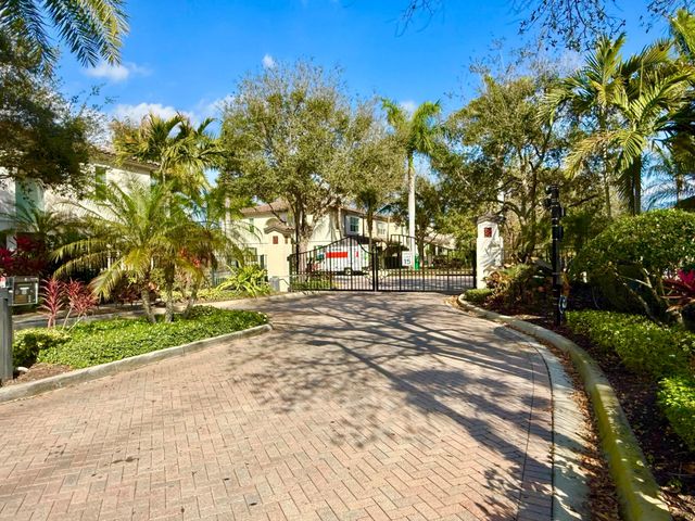 4630 Mediterranean Circle, Palm Beach Gardens, FL 33418