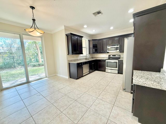 4630 Mediterranean Circle, Palm Beach Gardens, FL 33418