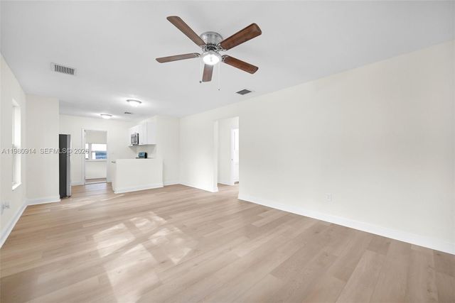 299 NW 43rd St, Miami, FL 33127