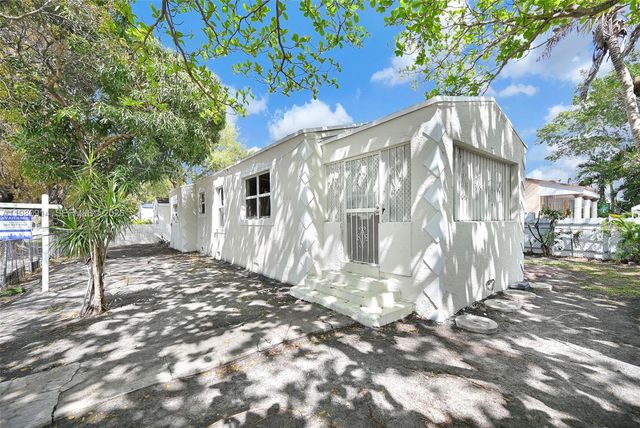 299 NW 43rd St, Miami, FL 33127