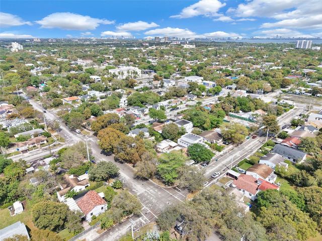 299 NW 43rd St, Miami, FL 33127