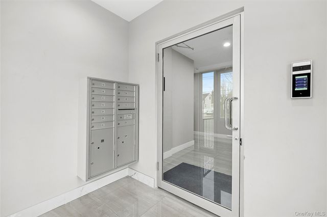 533 Greenwich Street, Hempstead, NY 11550