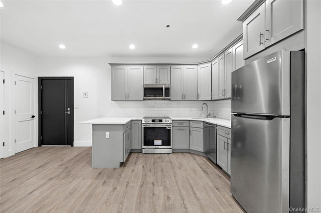 533 Greenwich Street, Hempstead, NY 11550