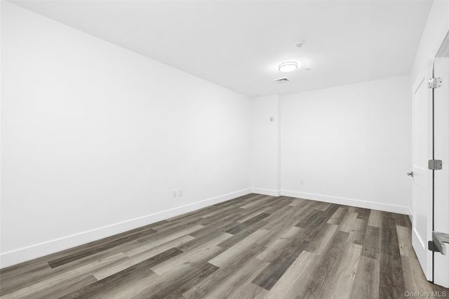 533 Greenwich Street, Hempstead, NY 11550