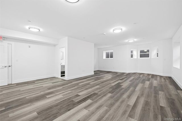 533 Greenwich Street, Hempstead, NY 11550