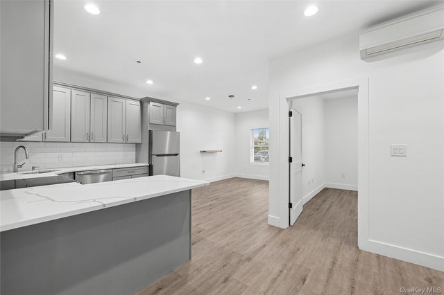 533 Greenwich Street, Hempstead, NY 11550