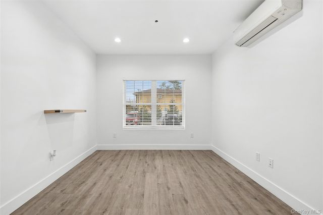 533 Greenwich Street, Hempstead, NY 11550