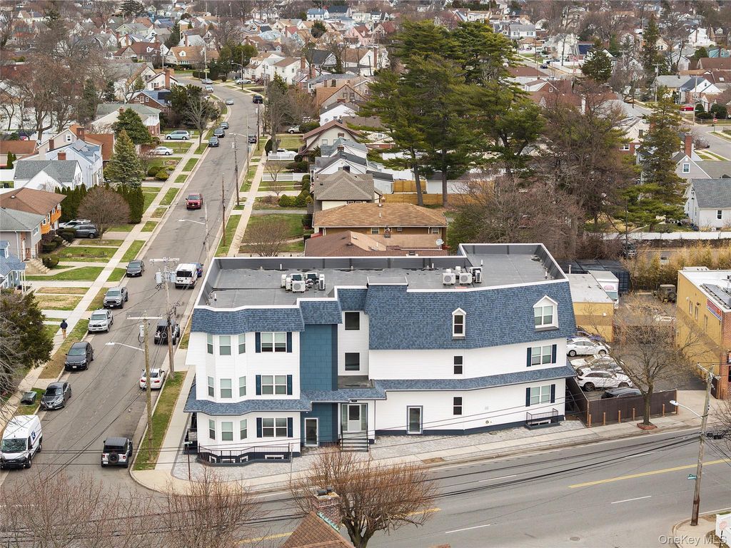 533 Greenwich Street, Hempstead, NY 11550