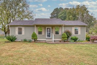 731 Howell St, Sparta, TN 38583