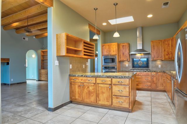 16 Mimbres Road SW, Placitas, NM 87043