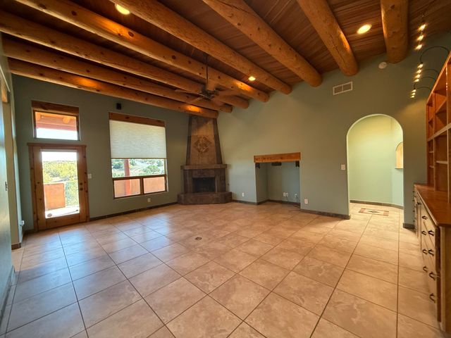 16 Mimbres Road SW, Placitas, NM 87043