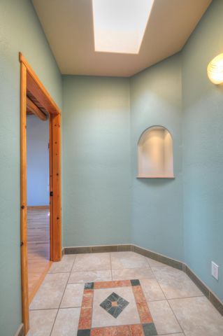 16 Mimbres Road SW, Placitas, NM 87043